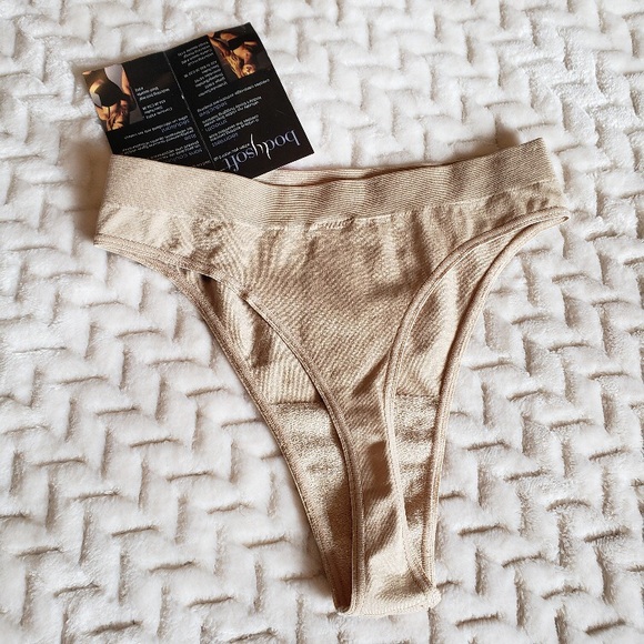 TRIUMPH Bodysoft Thong - Picture 2 of 2